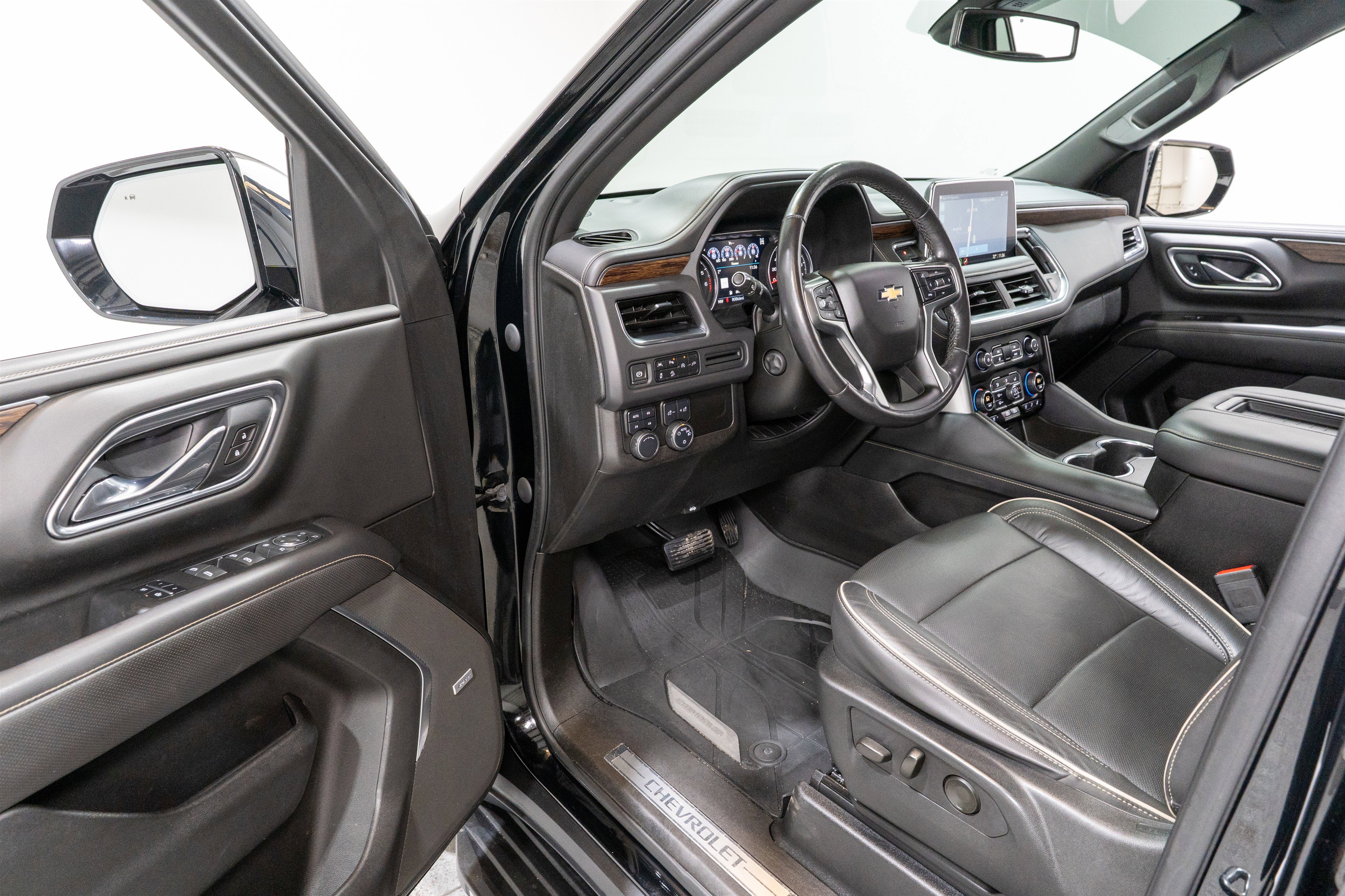 Used 2021 Chevrolet Tahoe Premier AWD/4WD image 11