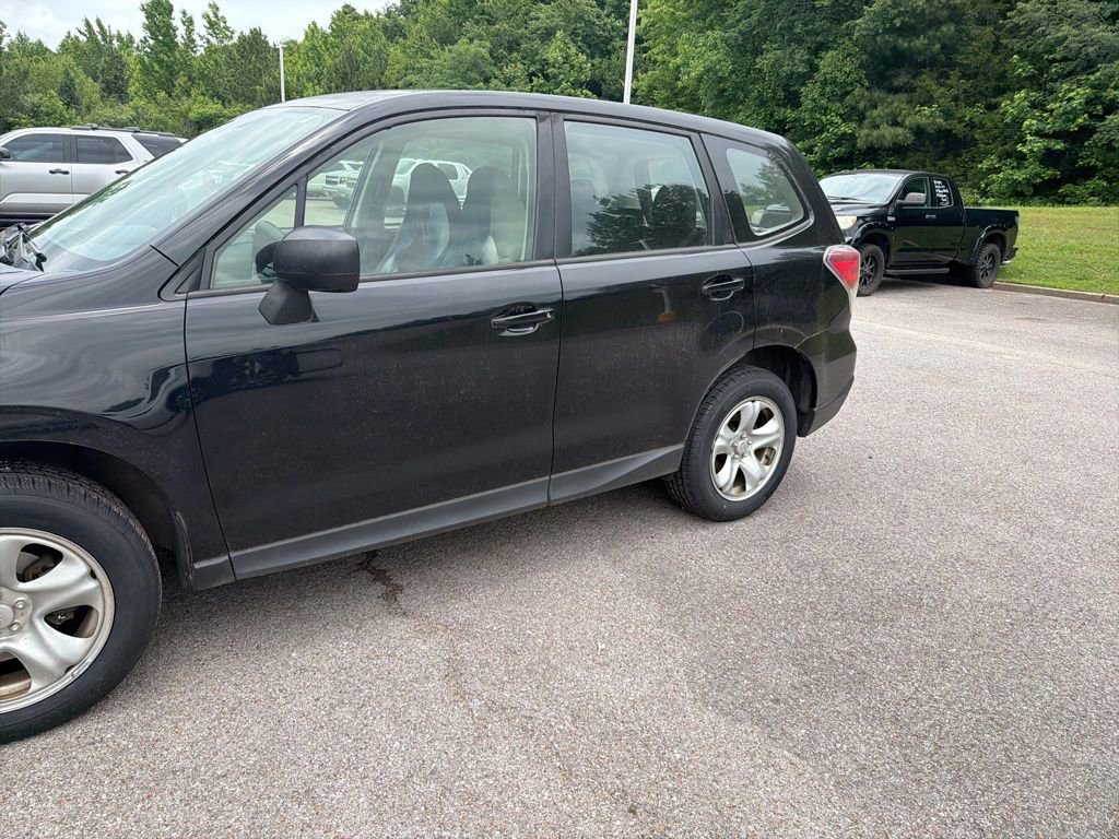Used 2018 Subaru Forester 2.5i AWD/4WD image 4