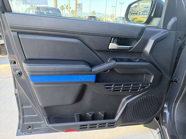 Used 2024 Toyota Tacoma TRD Sport AWD/4WD image 9