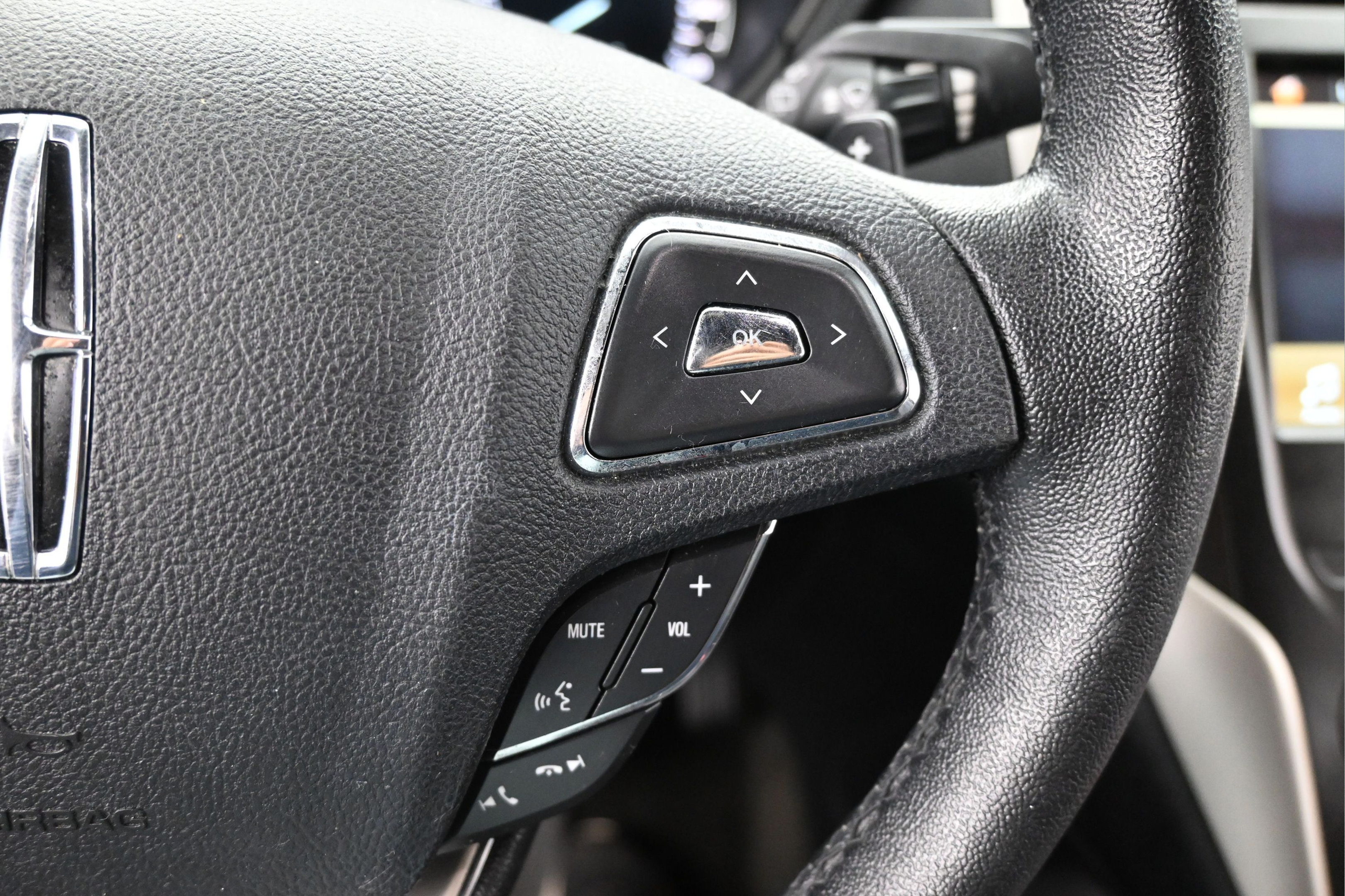 Used 2016 Lincoln MKC Premiere FWD image 15