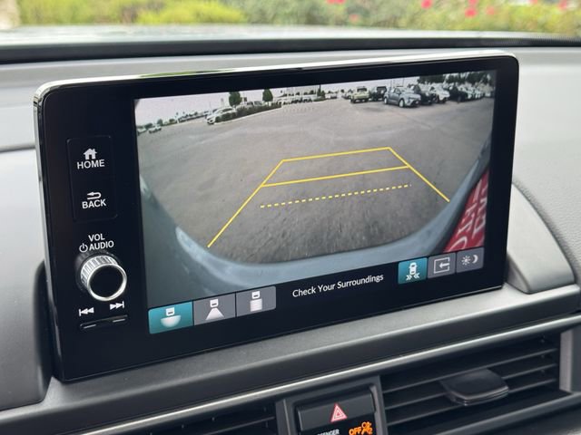 Used 2025 Honda Pilot Touring image 18