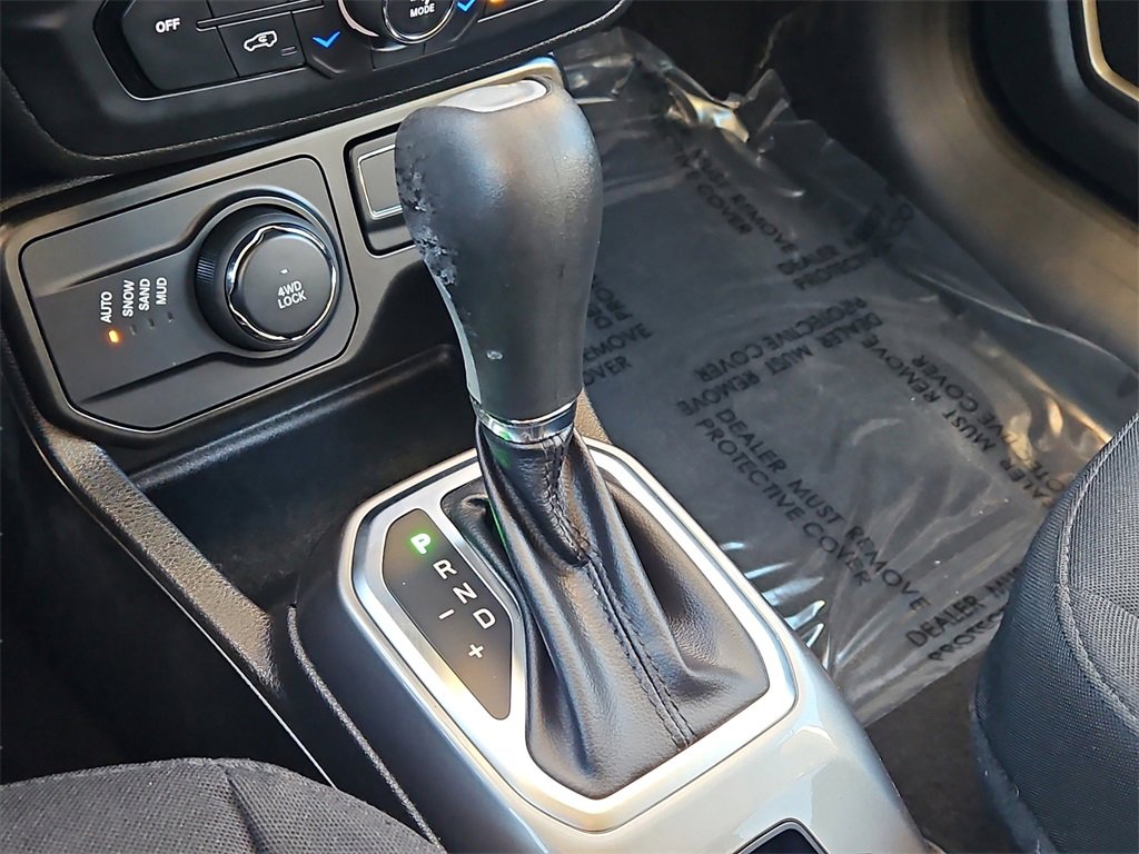 Used 2022 Jeep Renegade Latitude w/ Convenience Group image 29