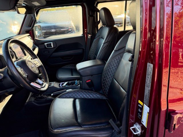 Used 2021 Jeep Wrangler Unlimited Sahara AWD/4WD image 12