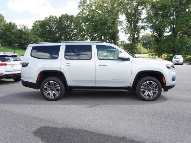 New 2022 Jeep Wagoneer Series III image 9