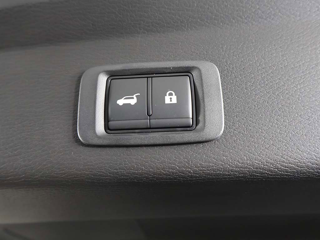 New 2025 Mitsubishi Outlander SE image 21