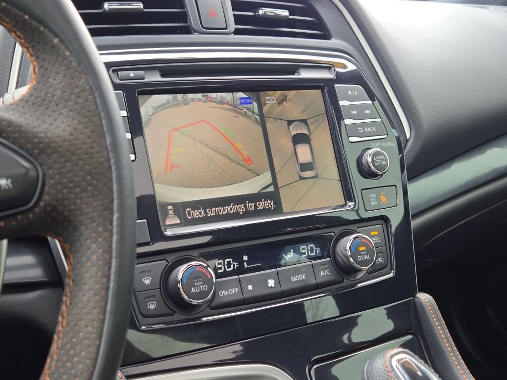 Used 2023 Nissan Maxima SR w/ Sport Mat Group FWD image 25