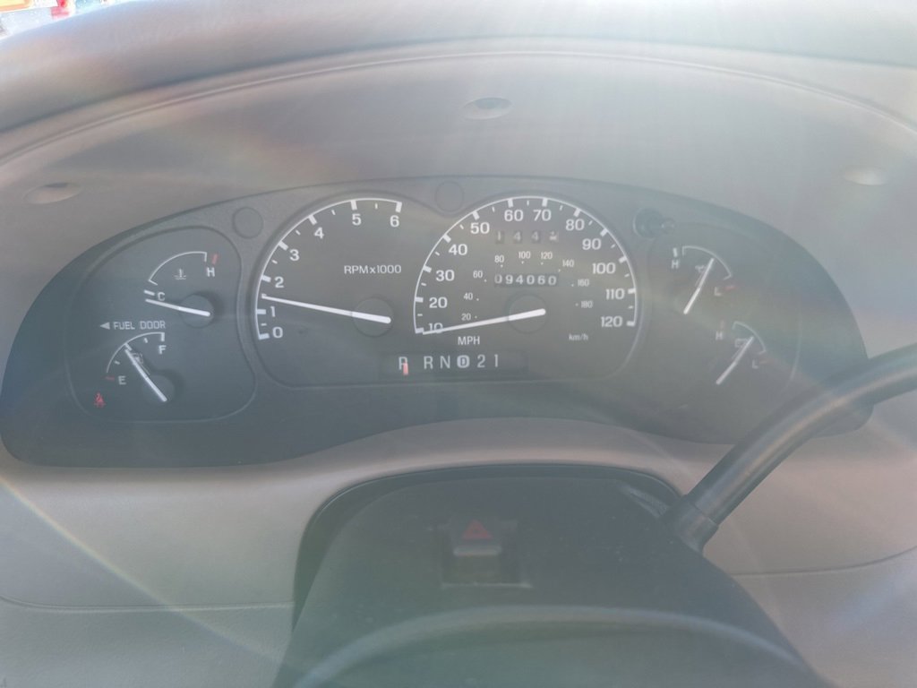 Used 2002 Ford Ranger XLT image 2