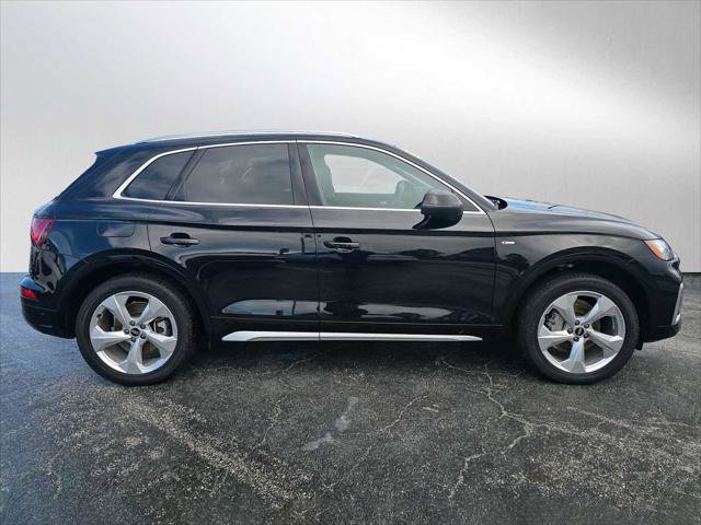 Used 2023 Audi Q5 2.0T Premium Plus w/ Premium Plus Package image 2