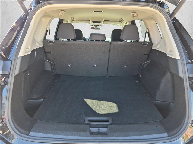 Used 2026 Nissan Rogue SV AWD/4WD image 6