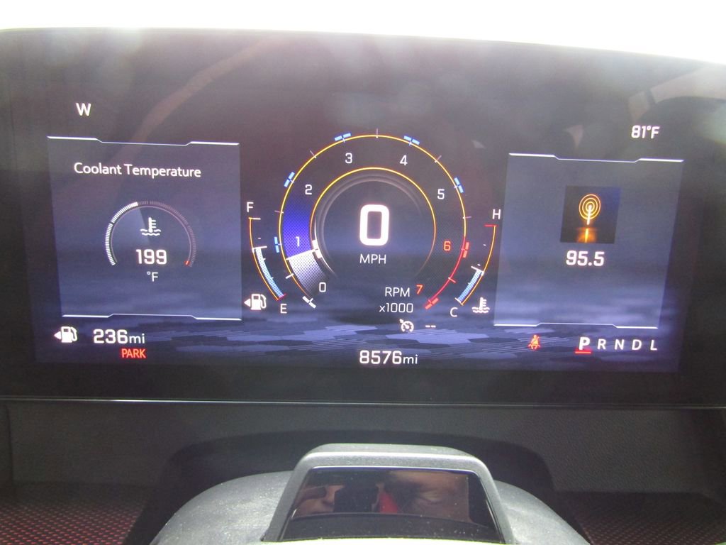 Used 2024 Chevrolet Traverse RS image 33