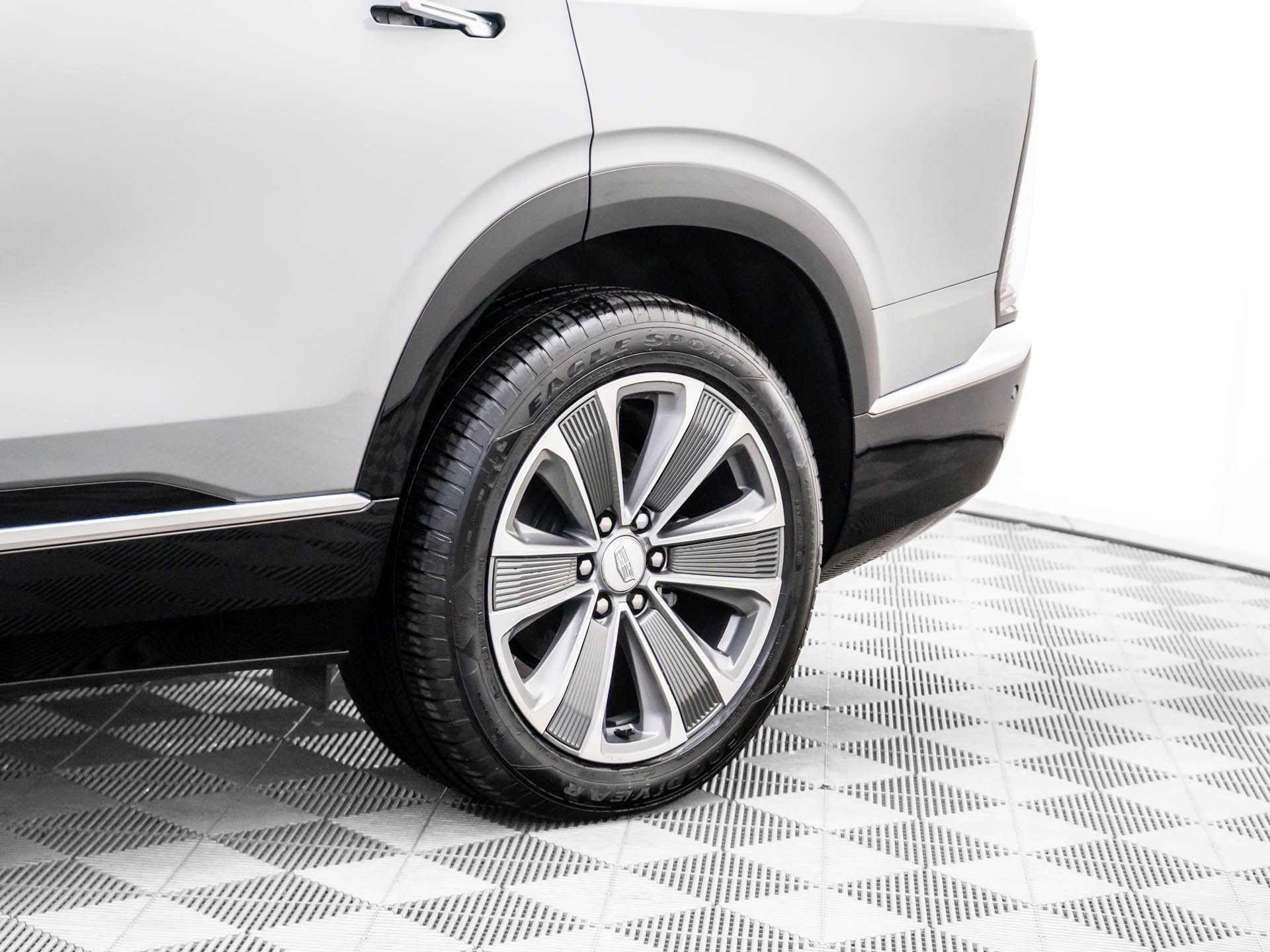 New 2026 Cadillac Vistiq Luxury w/ LPO, Floor Liner Package AWD/4WD image 35