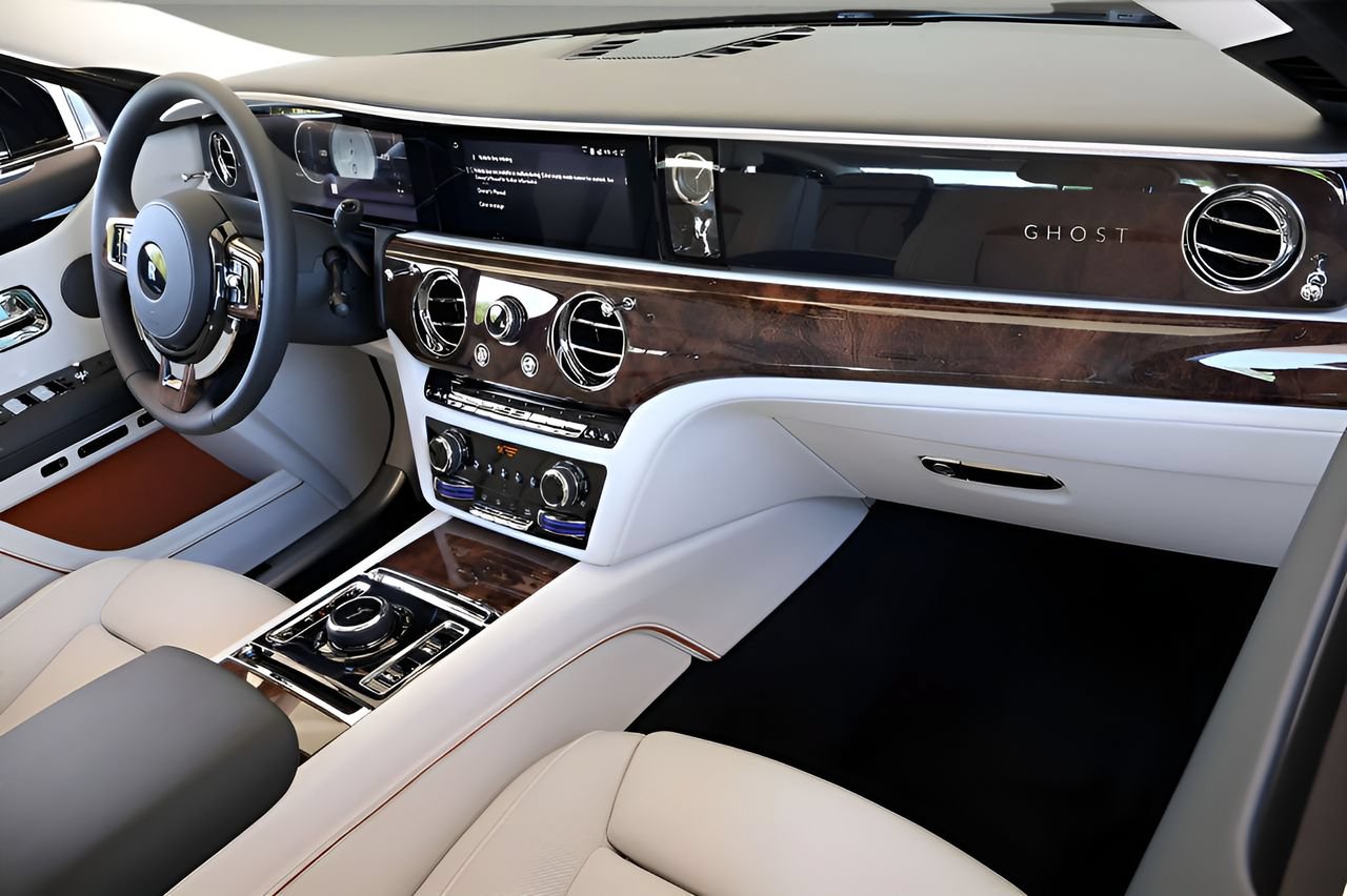 New 2026 Rolls-Royce Ghost AWD/4WD image 25