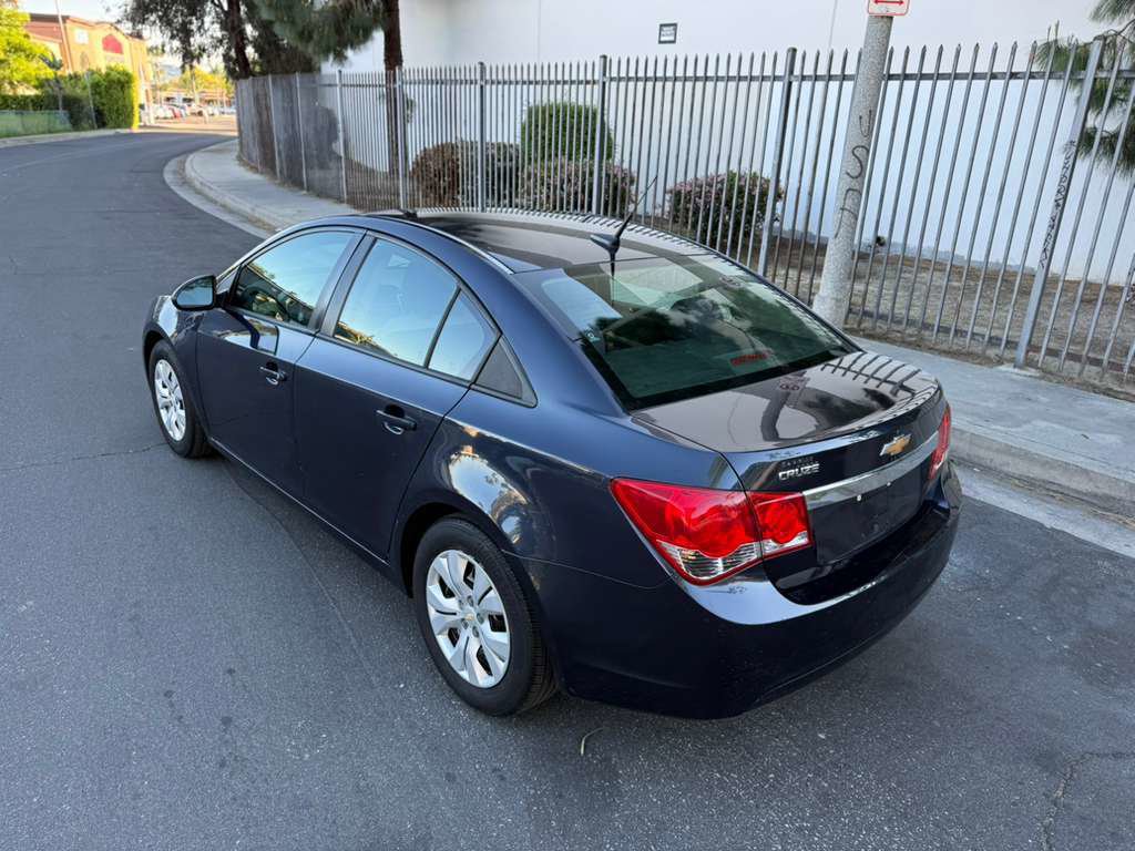 Used 2014 Chevrolet Cruze LS image 10