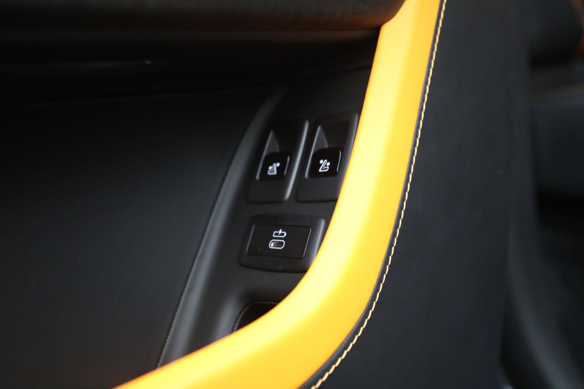 New 2026 Rolls-Royce Cullinan image 28