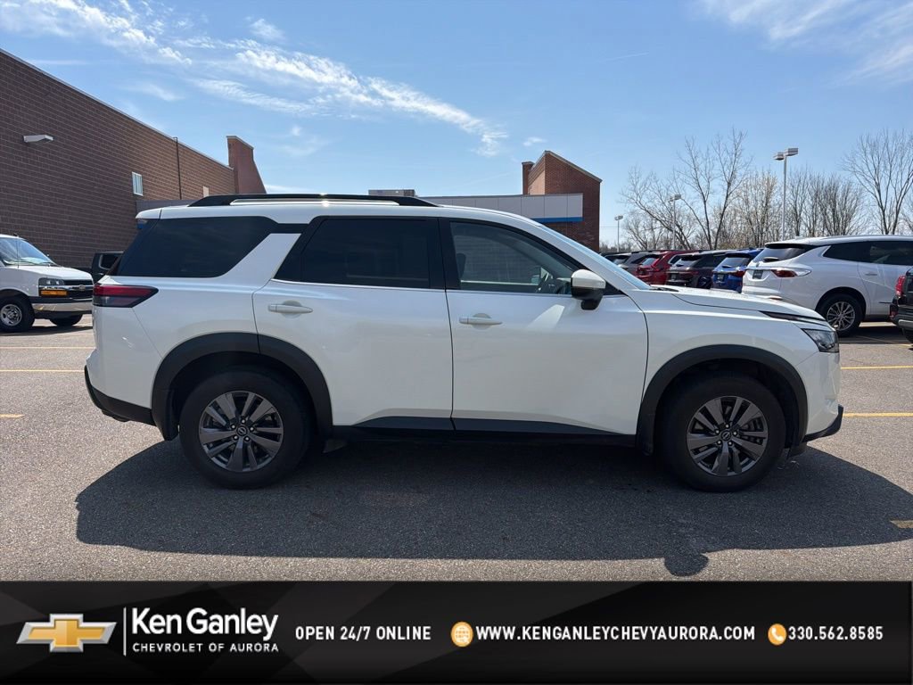Used 2024 Nissan Pathfinder SV w/ Lighting Package (N92) image 1