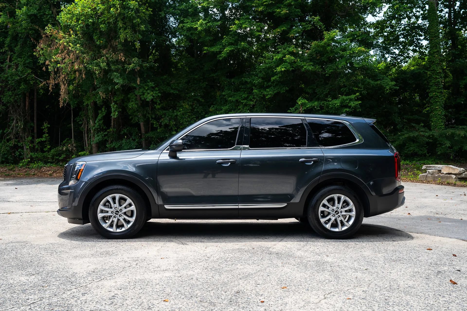 Used 2022 Kia Telluride LX AWD/4WD image 4