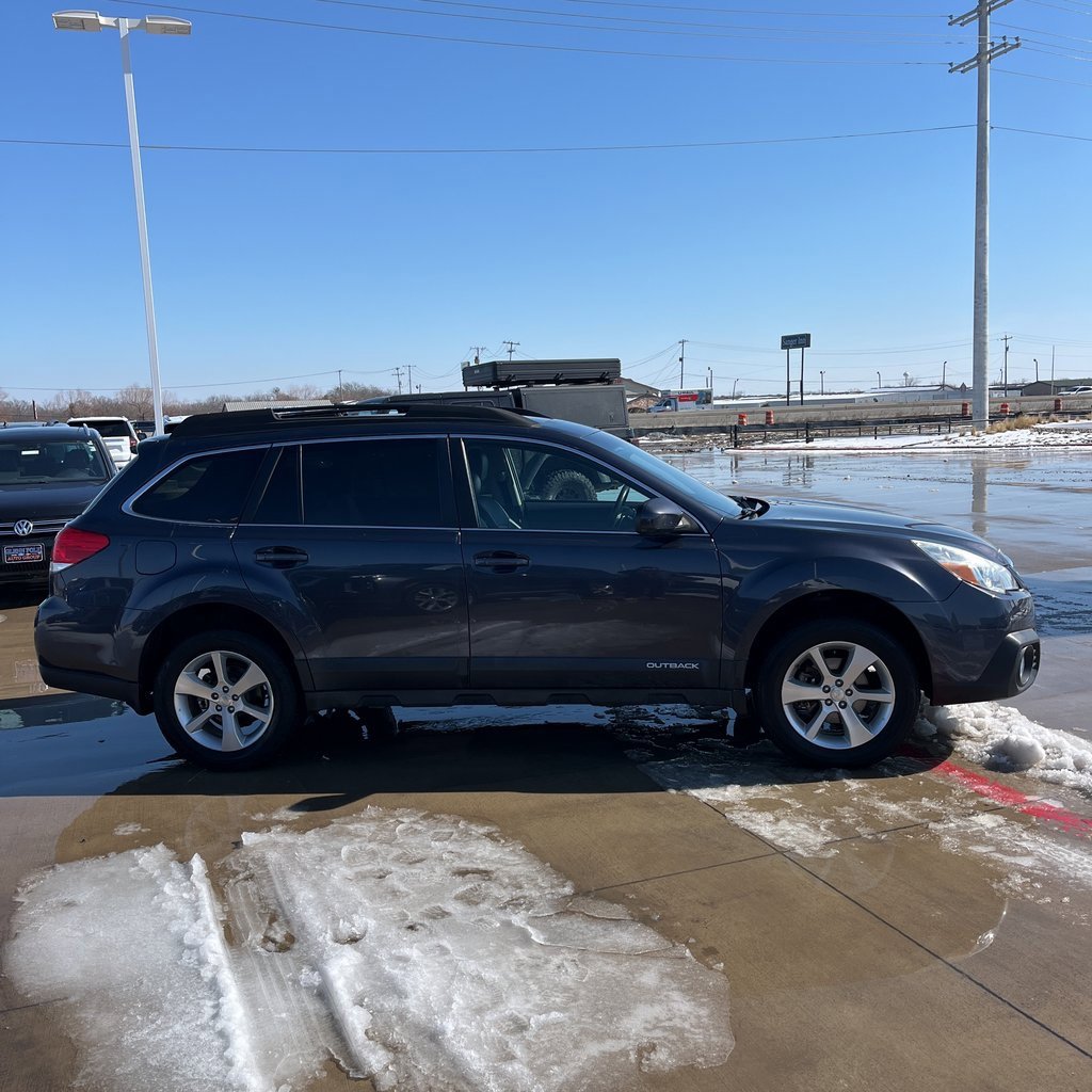 Used 2013 Subaru Outback 2.5i Limited w/ Moonroof Pkg image 6