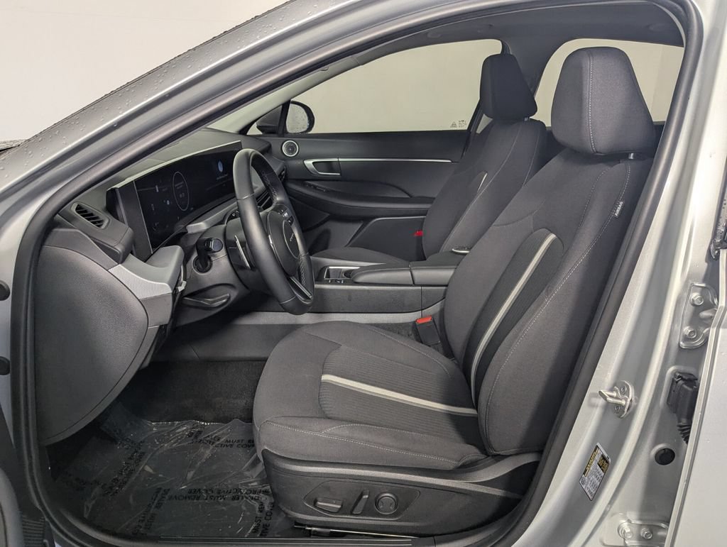 Certified 2024 Hyundai Sonata SEL w/ Convenience Package FWD image 13