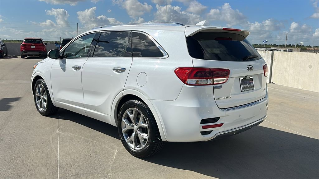 Used 2017 Kia Sorento SX image 11