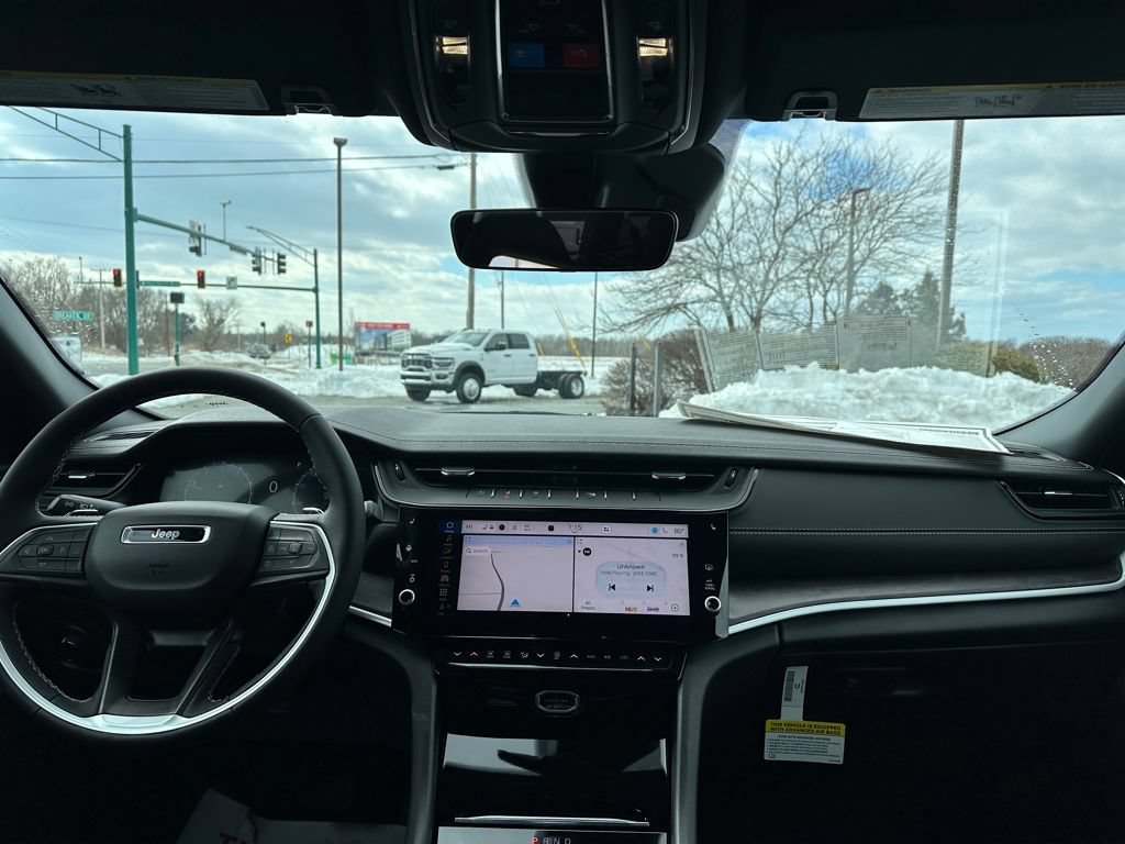 New 2026 Jeep Grand Cherokee Altitude AWD/4WD image 11