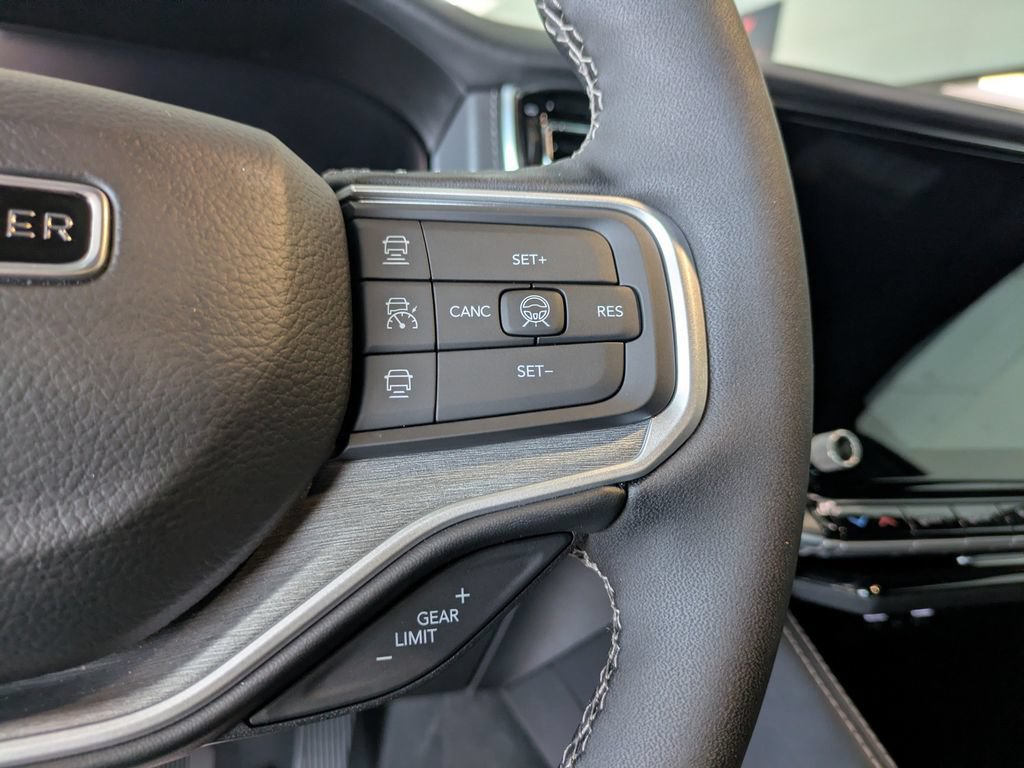 New 2026 Jeep Grand Wagoneer L Limited AWD/4WD image 29