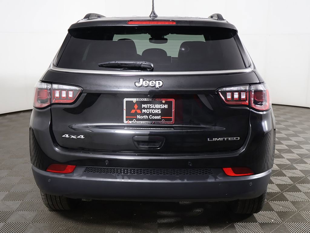 Used 2025 Jeep Compass Limited image 11