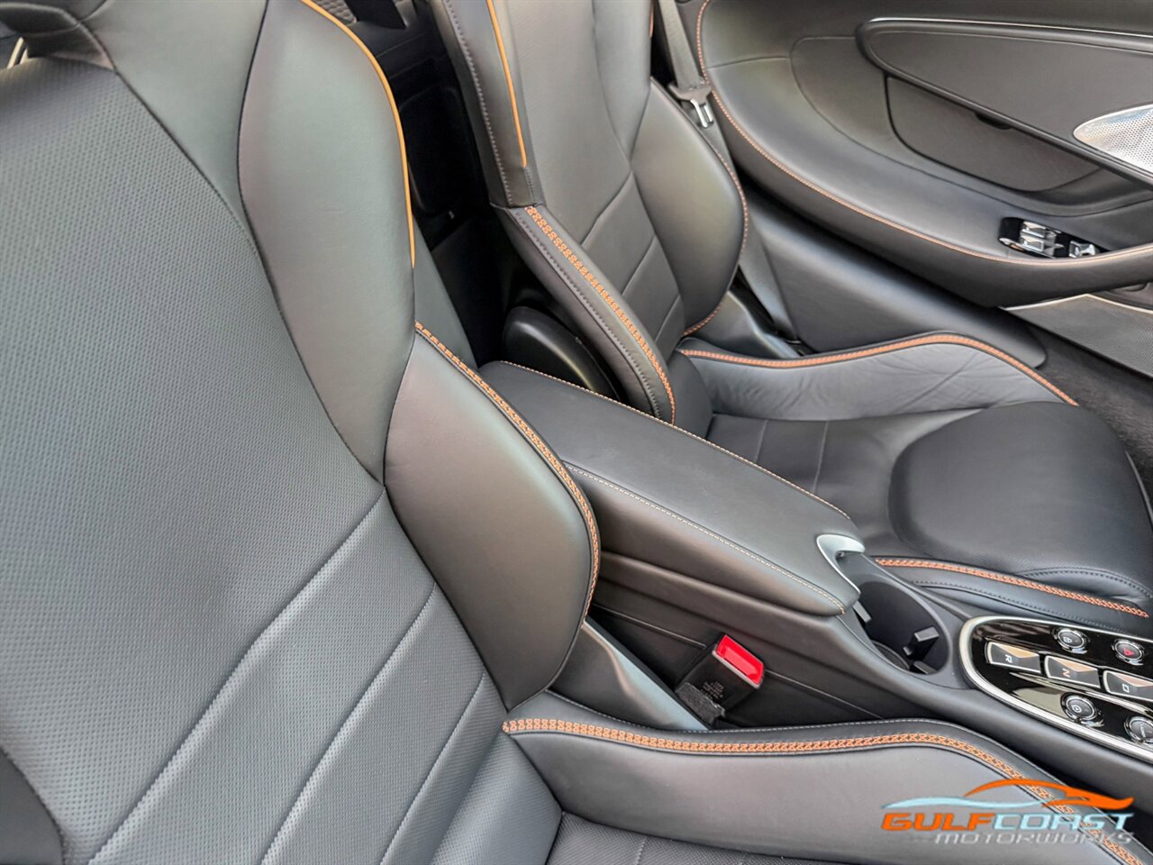 Used 2023 McLaren GT image 32