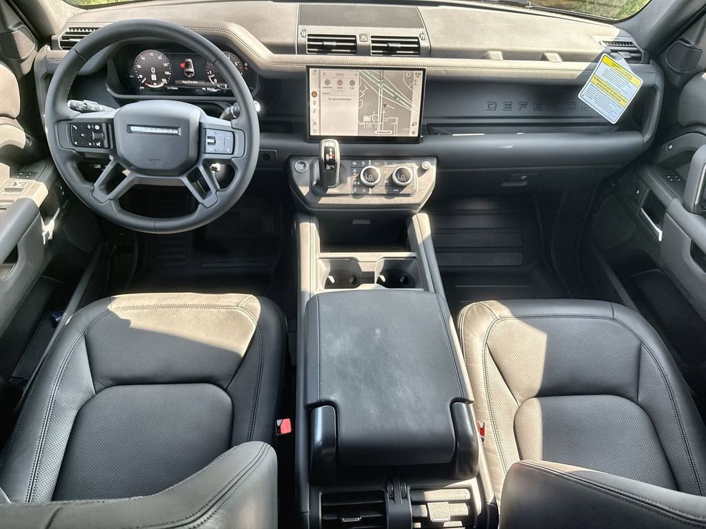 Certified 2025 Land Rover Defender 130 X-Dynamic SE image 12