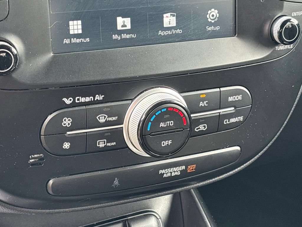 Used 2018 Kia Soul + FWD image 25