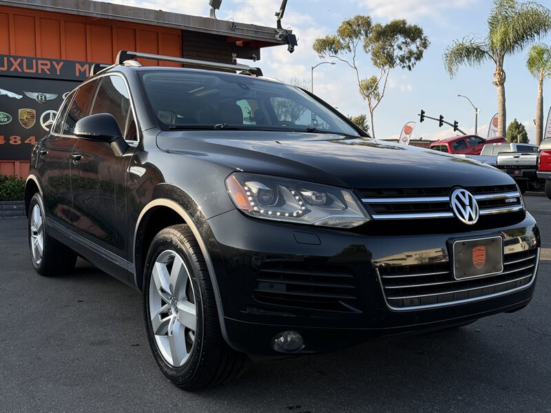 Used 2012 Volkswagen Touareg Hybrid AWD/4WD image 27