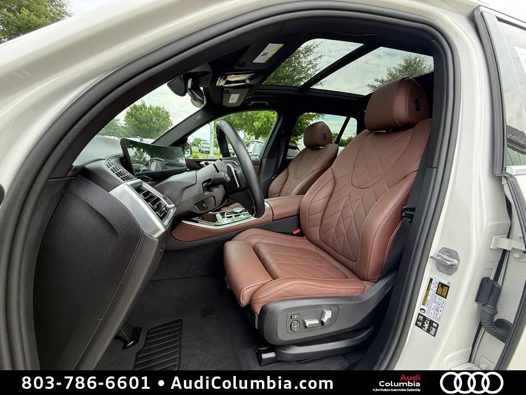 Used 2024 BMW X5 xDrive40i w/ Premium Package AWD/4WD image 5