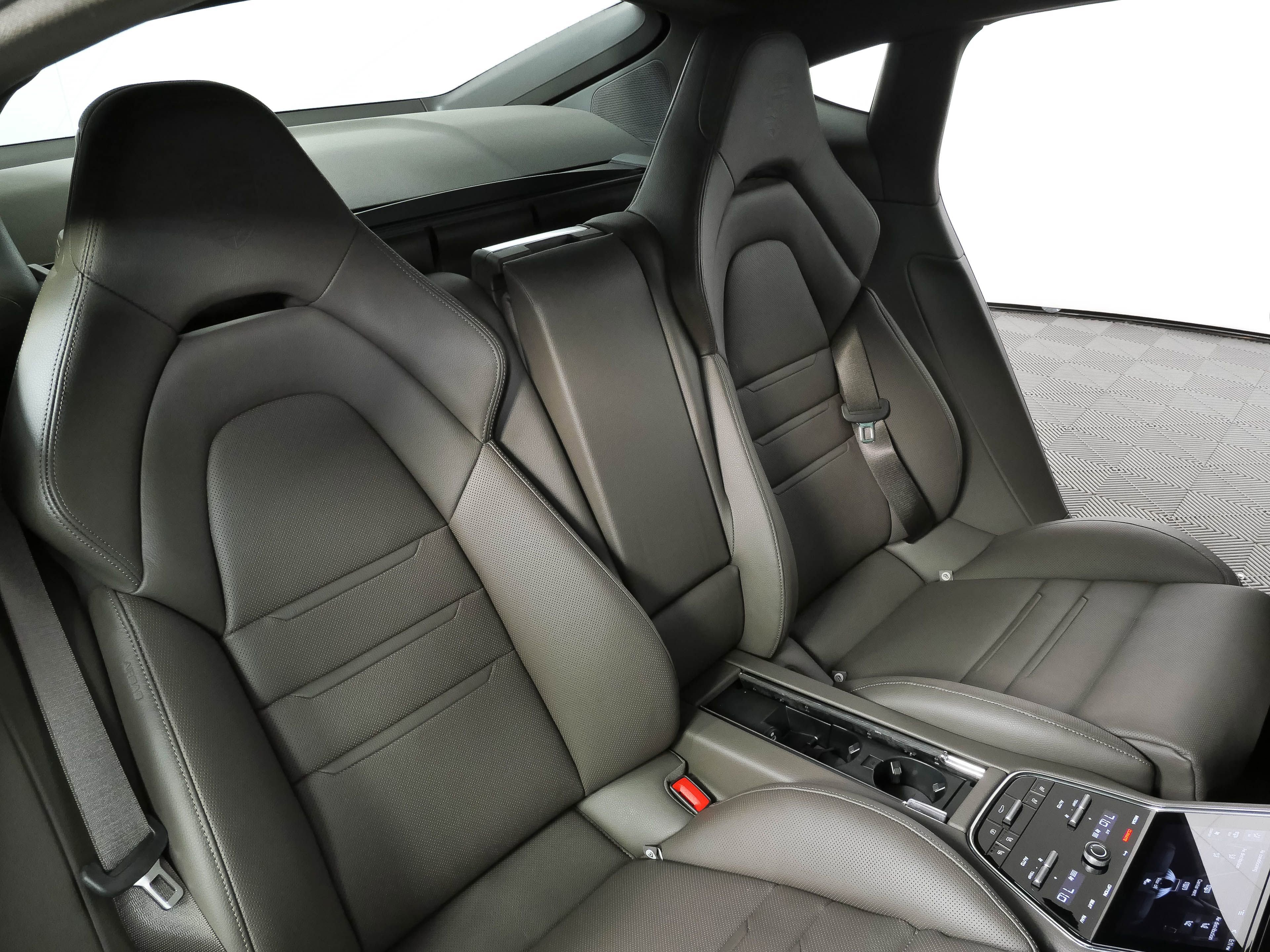 Certified 2023 Porsche Panamera AWD/4WD image 23