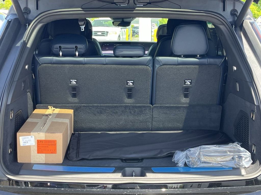 New 2025 Cadillac Escalade IQ Sport 2 image 18