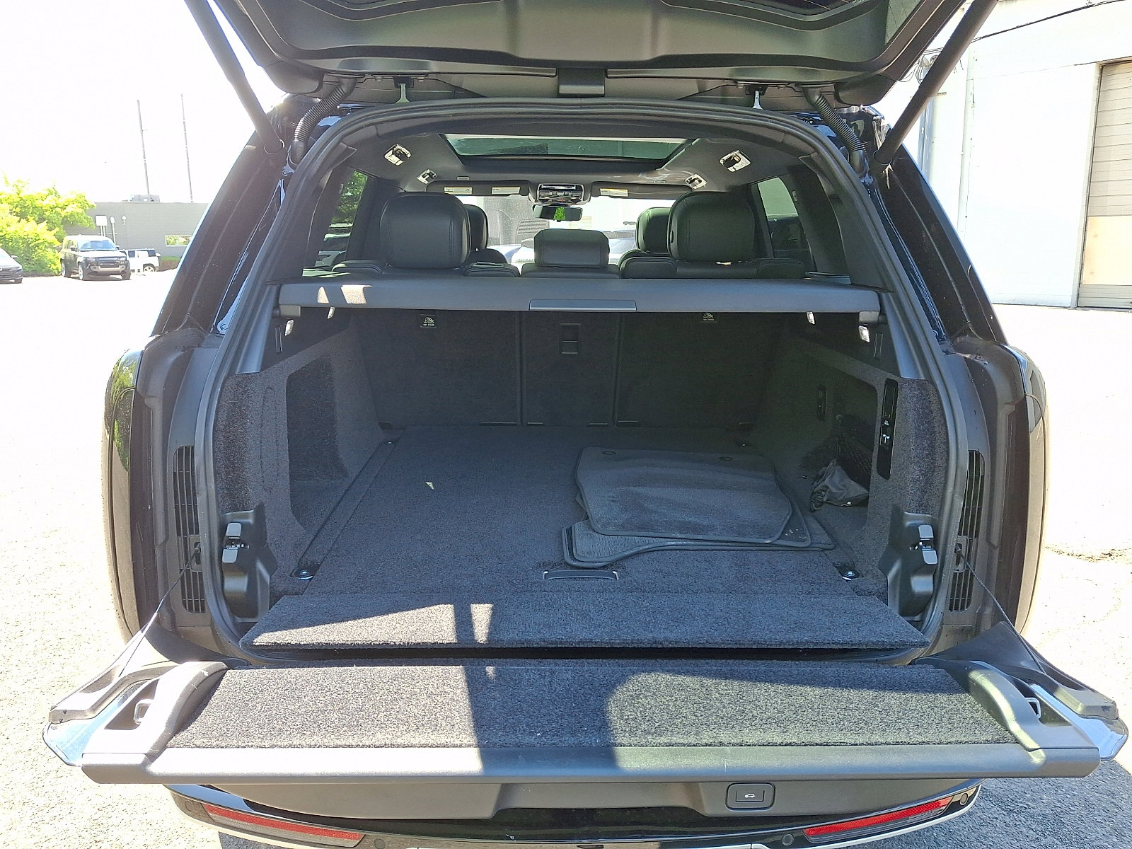 Used 2023 Land Rover Range Rover SE AWD/4WD image 27
