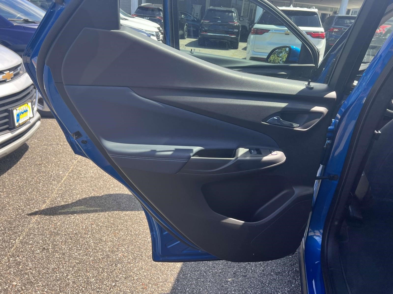 Certified 2022 Chevrolet Bolt EUV Premier w/ Sun & Sound Package image 19