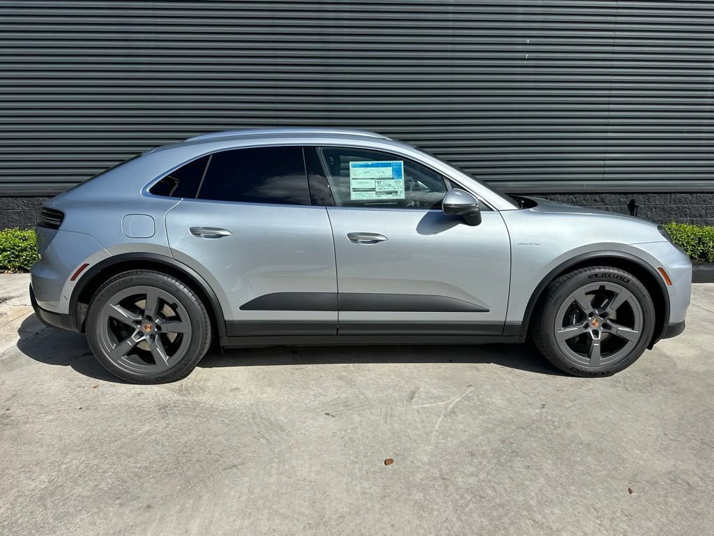 Used 2026 Porsche Macan Electric RWD image 10