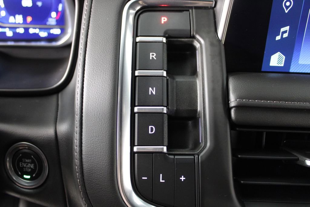 Used 2023 Chevrolet Suburban LT w/ Luxury Package AWD/4WD image 26