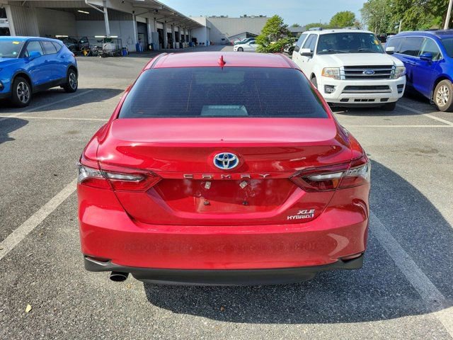Used 2024 Toyota Camry XLE FWD image 5