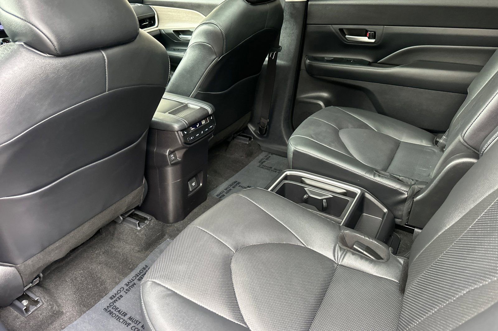 Used 2025 Toyota Grand Highlander AWD image 14