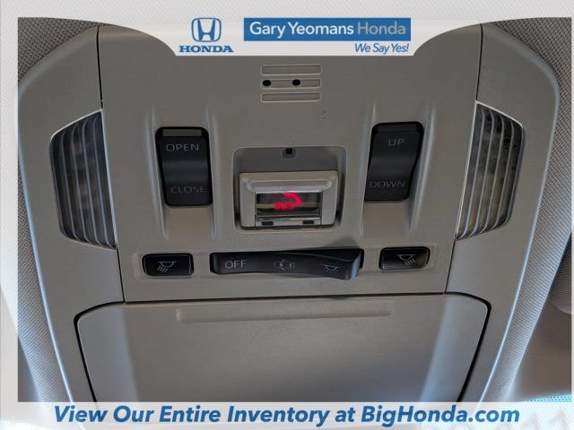 Used 2020 Toyota Highlander Limited FWD image 35