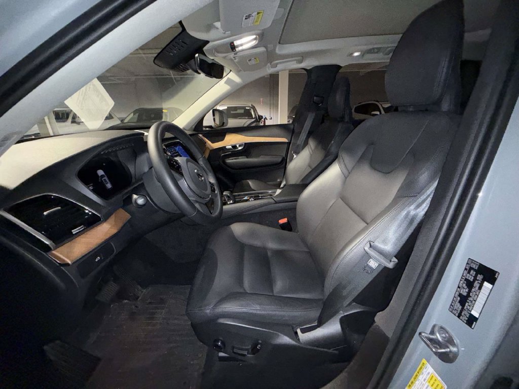 Used 2024 Volvo XC90 B6 Plus w/ Protection Package Premier AWD/4WD image 6