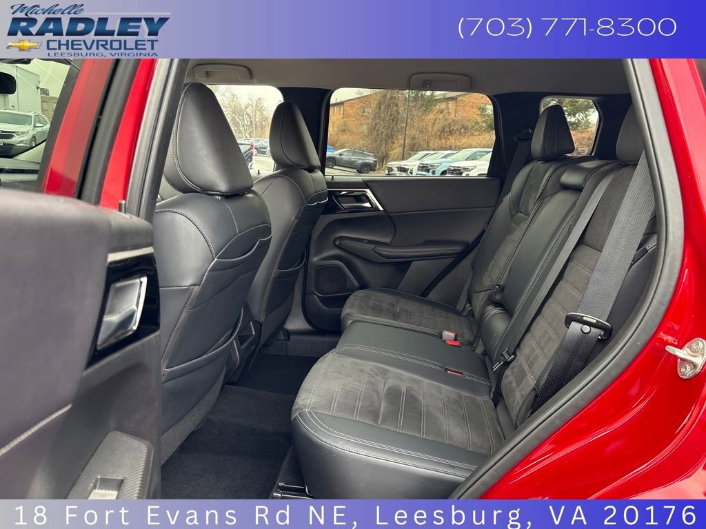 Used 2023 Mitsubishi Outlander SE image 21