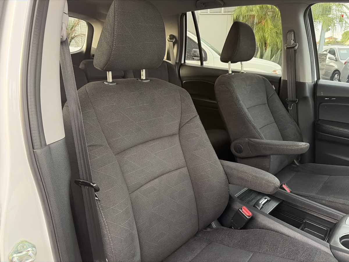 Used 2020 Honda Pilot LX image 30