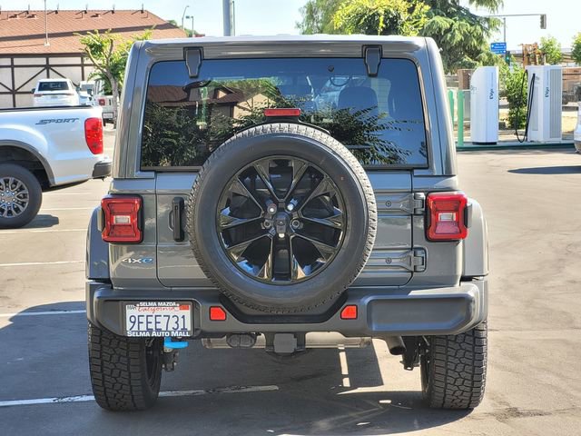Used 2023 Jeep Wrangler Unlimited Sahara w/ Cold Weather Group AWD/4WD image 6