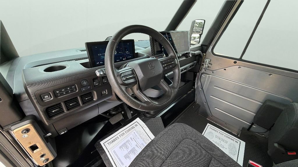 Used 2024 Chevrolet Brightdrop 600 w/ Commercial Equipment Package AWD/4WD image 18