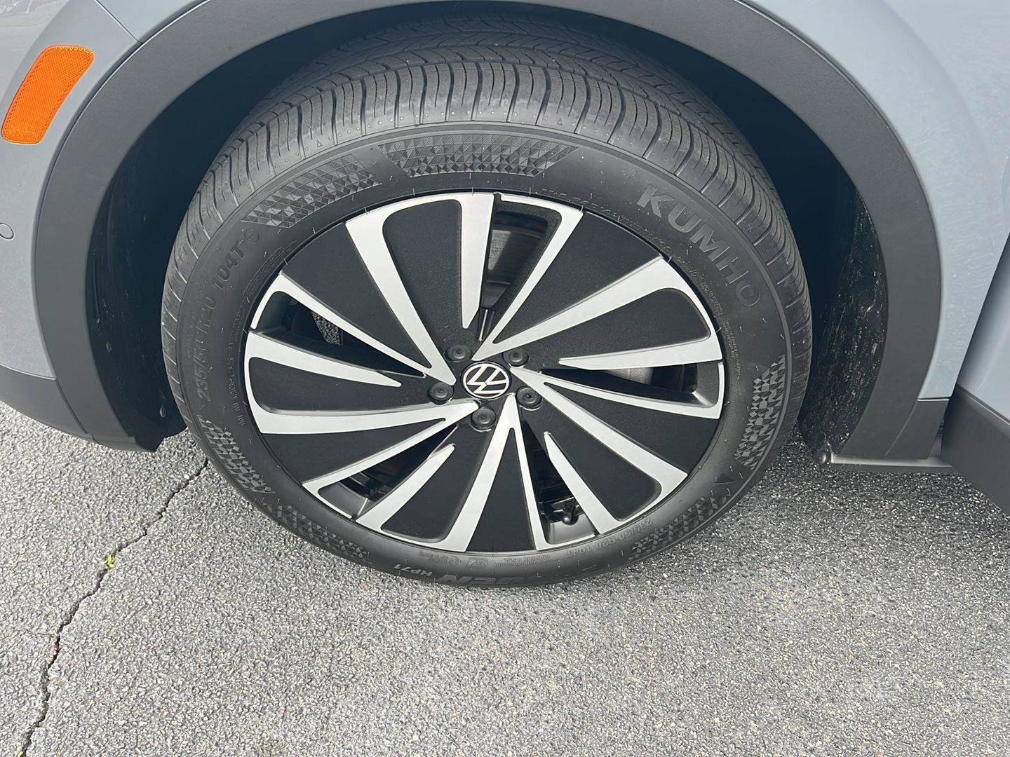 Used 2023 Volkswagen ID.4 Pro S Plus image 38