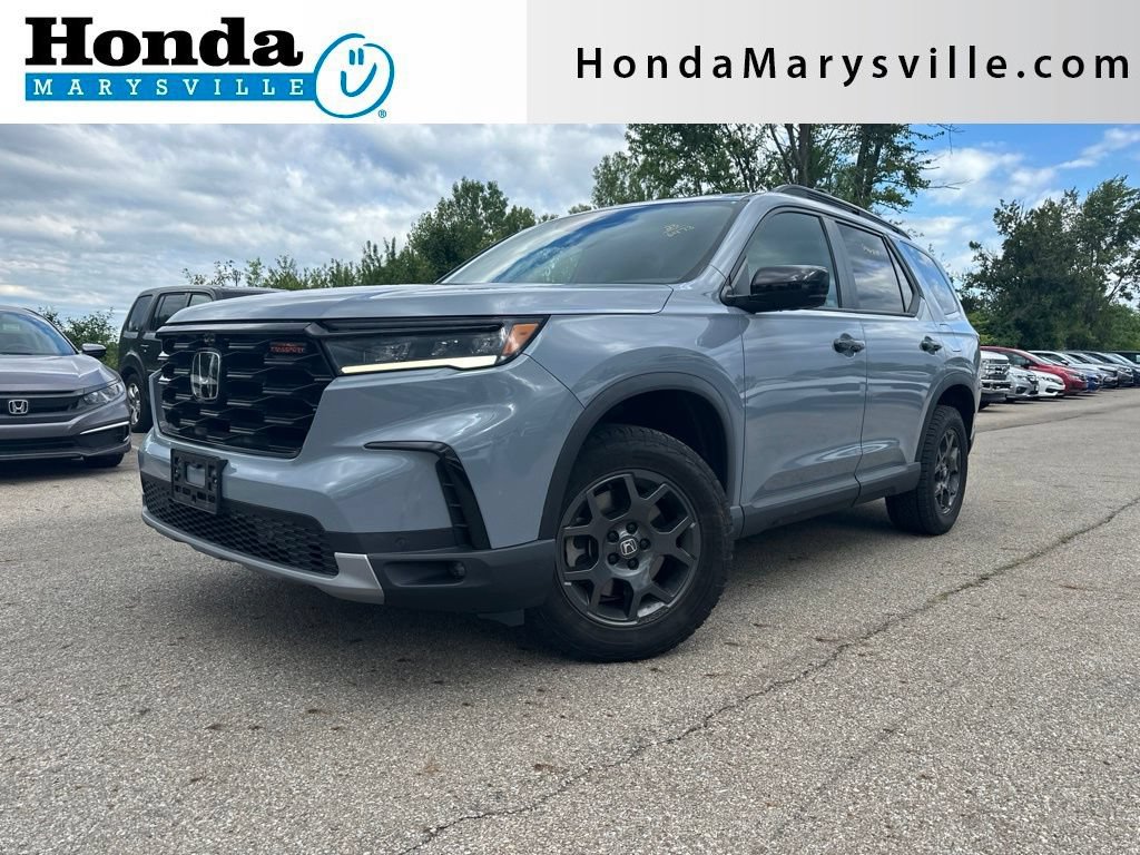 Used 2023 Honda Pilot TrailSport image 1