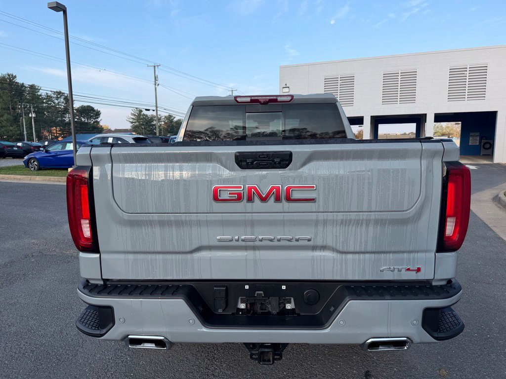 Used 2024 GMC Sierra 1500 AT4 w/ Technology Package AWD/4WD image 4