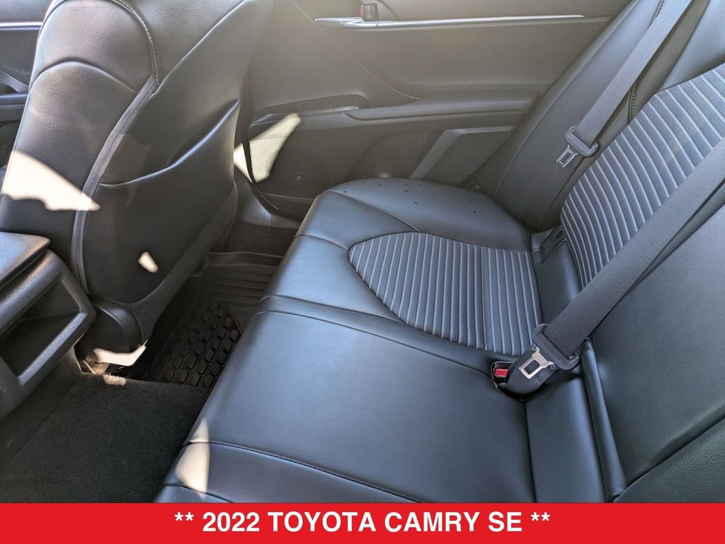 Used 2022 Toyota Camry SE image 31