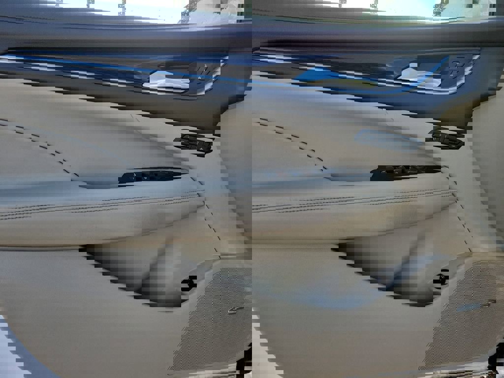 Used 2019 Buick LaCrosse Essence w/ Sights and Sounds Package image 13